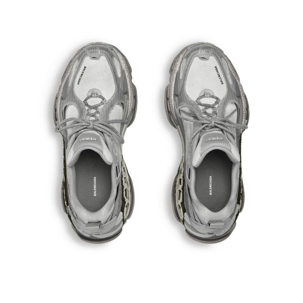 Balenciaga Men Triple S Sneaker In Grey - Picture 6 of 7